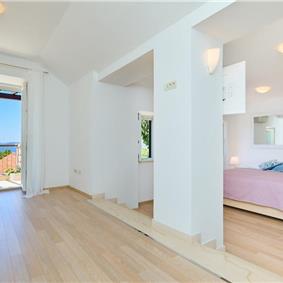 6 Bedroom Villa with Pool and Sea Views near Slano, Dubrovnik region, Sleeps 11
